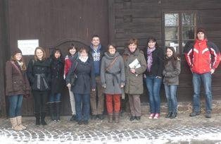 Gruppenfoto vor dem Wallerner Museum