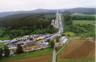 Luftaufnahme 1992; Quelle: Heimatkundlicher Arbeitskreis Waidhaus e.V.: Grenzübergang Waidhaus 1945 bis heute.