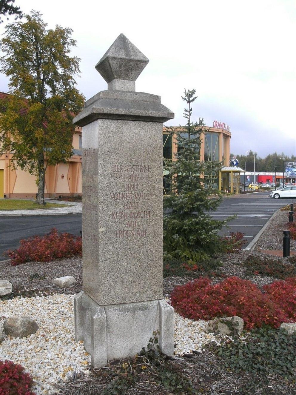 Gedenkstein anlässlich der Grenzöffnung Gedenkstein anlässlich der Grenzöffnung