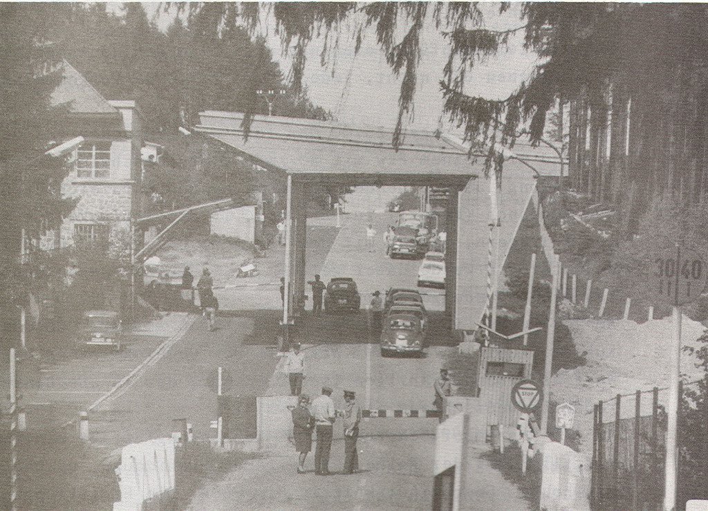 Hrani?n&iacute; p?echod Rozvadov - Waidhaus; Zdroj: Bavorsk&aacute; pohrani?n&iacute; policie.