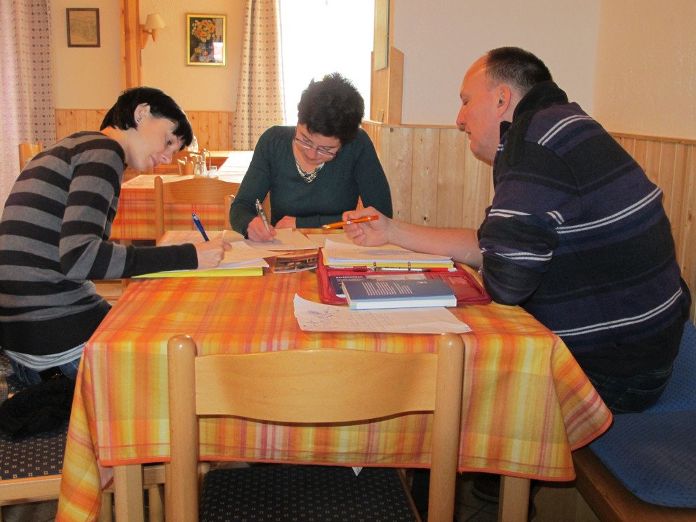 Spole?n&aacute; pr&aacute;ce v Centru Adalberta Stiftera v Horn&iacute; Plan&eacute;