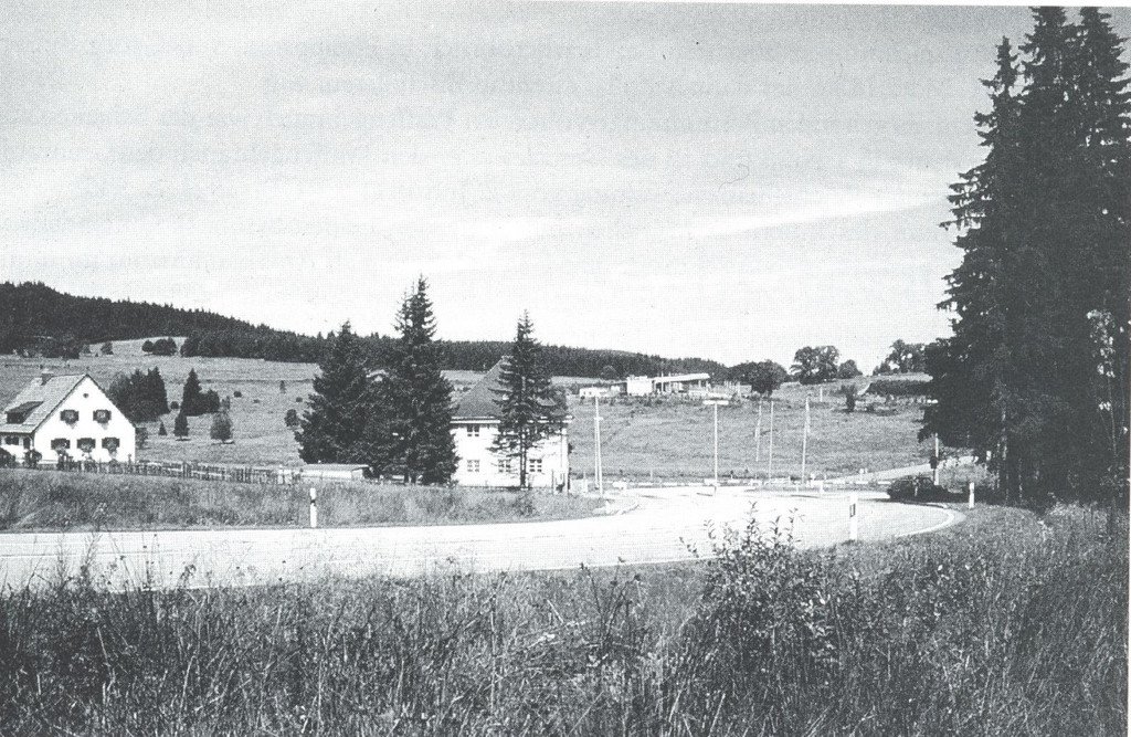 Hrani?n&iacute; p?echod Str&aacute;žn&yacute; - Philippsreut na po?&aacute;tku 80. let; Zdroj: Dorn, Ernst: Heimat an der Grenze.